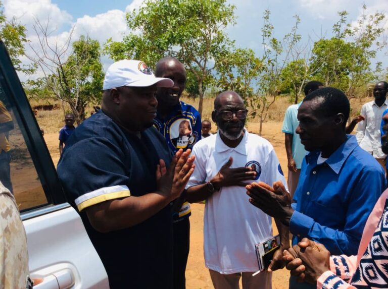 ROAD TO 2025:PDP President Dr Nankhumwa takes voter registration awareness campaign to Blantyre